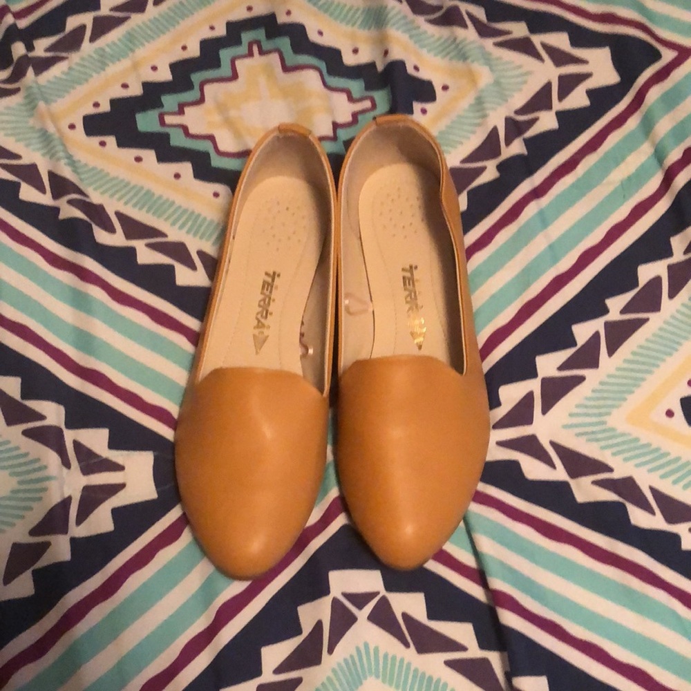 Shoes - Picture 2 of 2